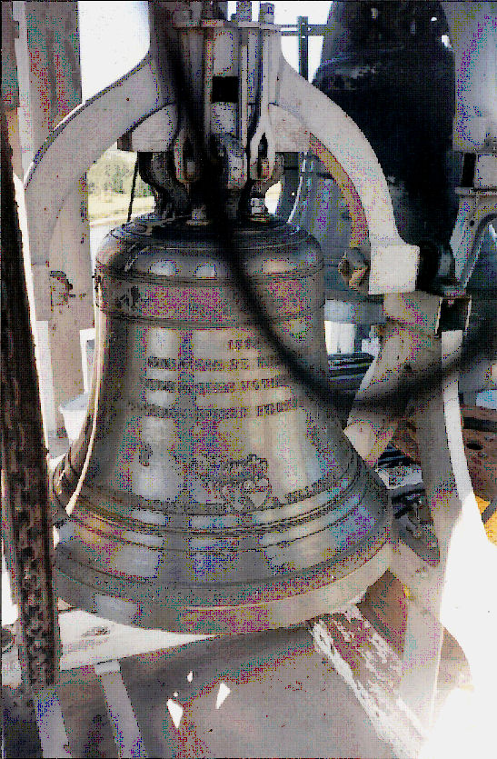 Une des trois cloches de l'église de Bécancour