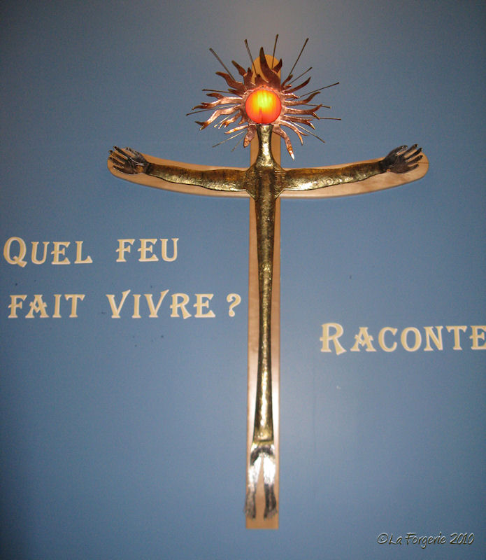 Croix à l'église Bécancour1